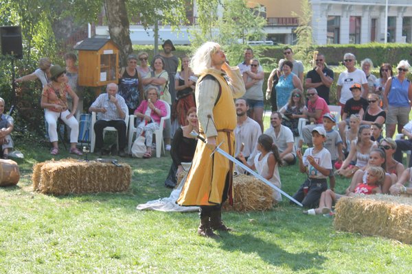 Compagnie Briselame - Saynète « Le mariage forcé », la demoiselle a déguisé son amant pour la remplacer !