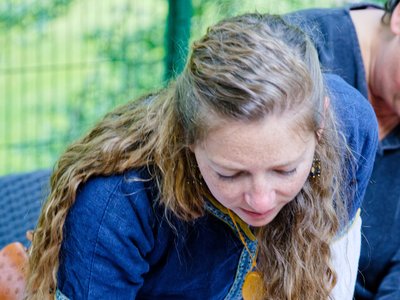 Atelier initiation au cuir repoussé par la Compagnie Briselame