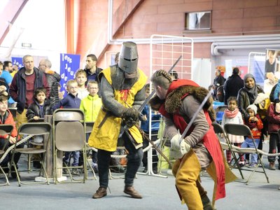 Ces deux combattant s'approchant prudement l'un de l'autre