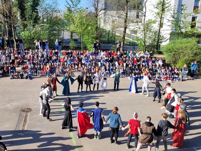 Danses médiévales réalisée par les élèves