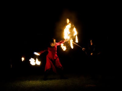 L'esprit de feu se défend face à une attaque perfide - Compagnie Briselame